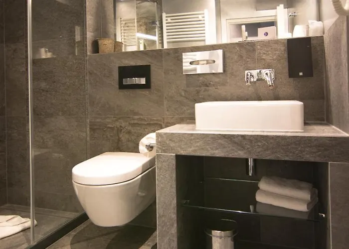 Jj32 Centre Gare Hotell Luxemburg