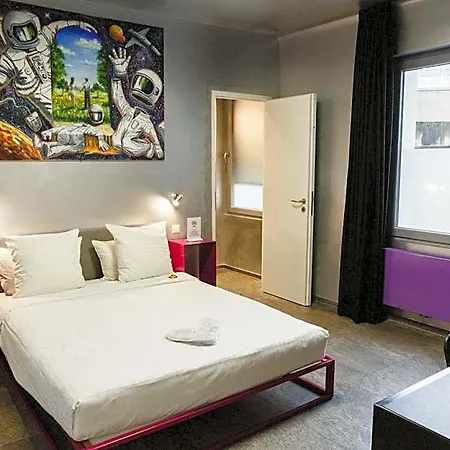 Jj32 Centre Gare 3* Luxembourg By