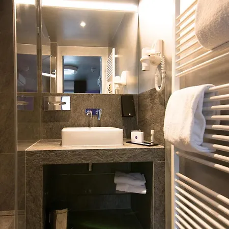Hotel Jj32 Centre Gare 3*