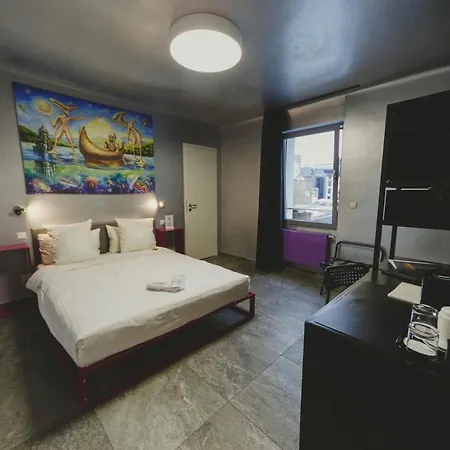 Jj32 Hotel 3*