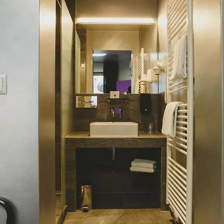 Jj32 Centre Gare Hotel 3*